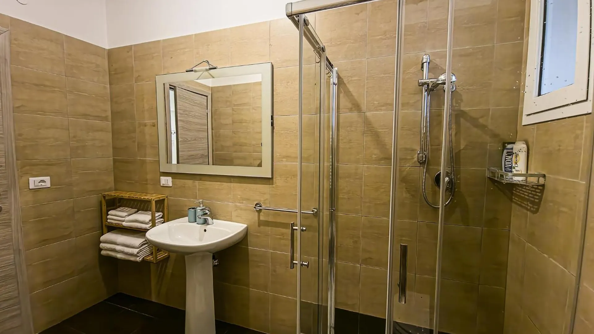 Garibaldi Square Apartment Bari Italy